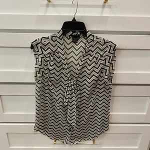 Medium chevron tie neck blouse